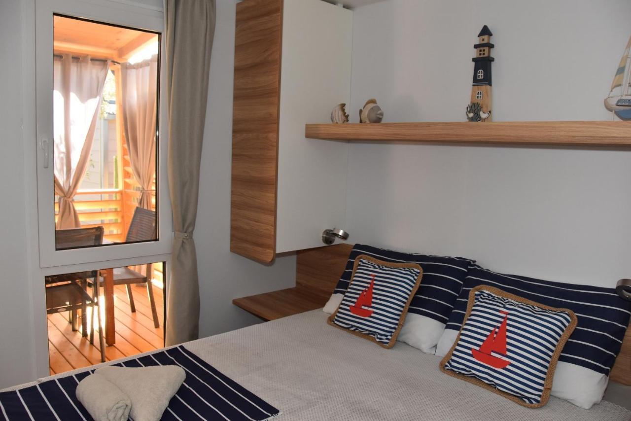 Mobile Home Biograd Na Moru Gapi House Luaran gambar